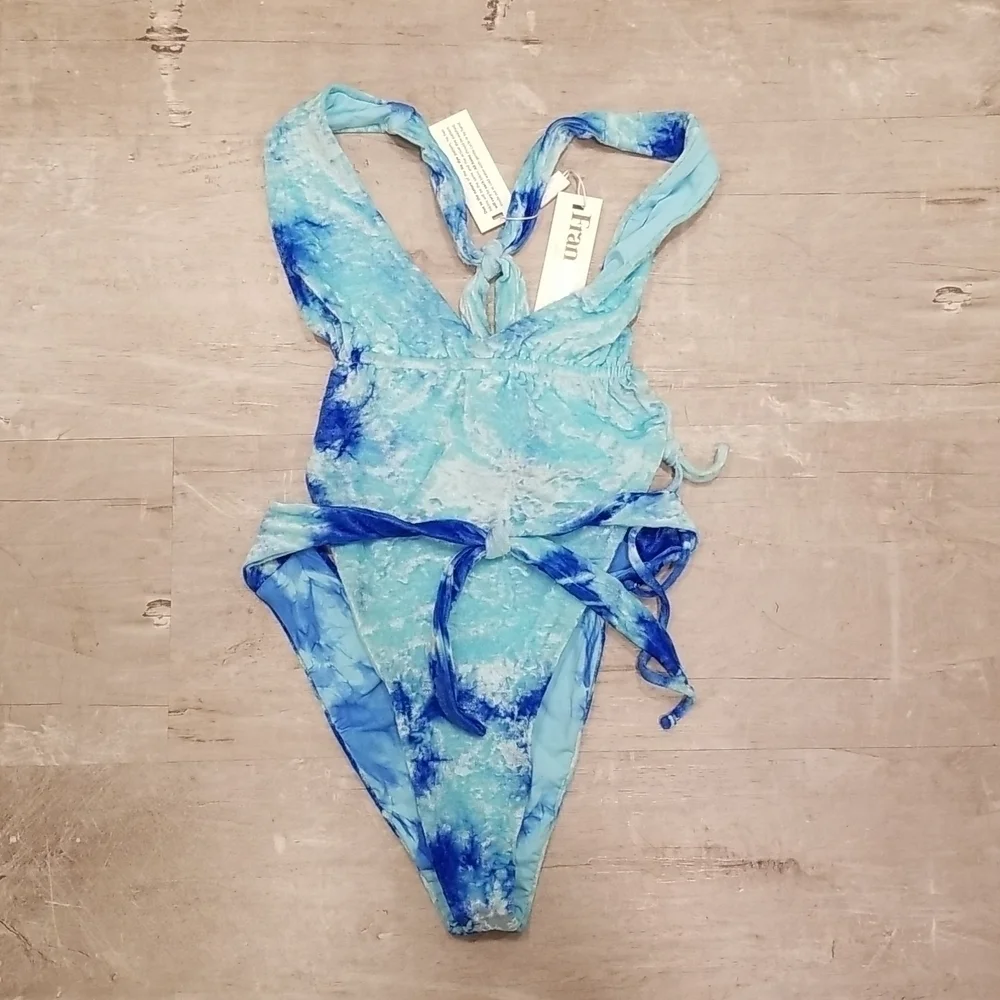 💕FRANKIES BIKINIS💕 Molly One Piece Swimsuit Aqua Tie Dye Crushed Velvet S NWT